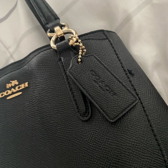 Preloved Leather Coach Shoulder Purse - Picture 8 of 8